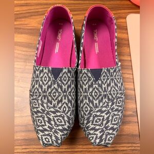 Toms women’s alpargata navy ikat diamonds print